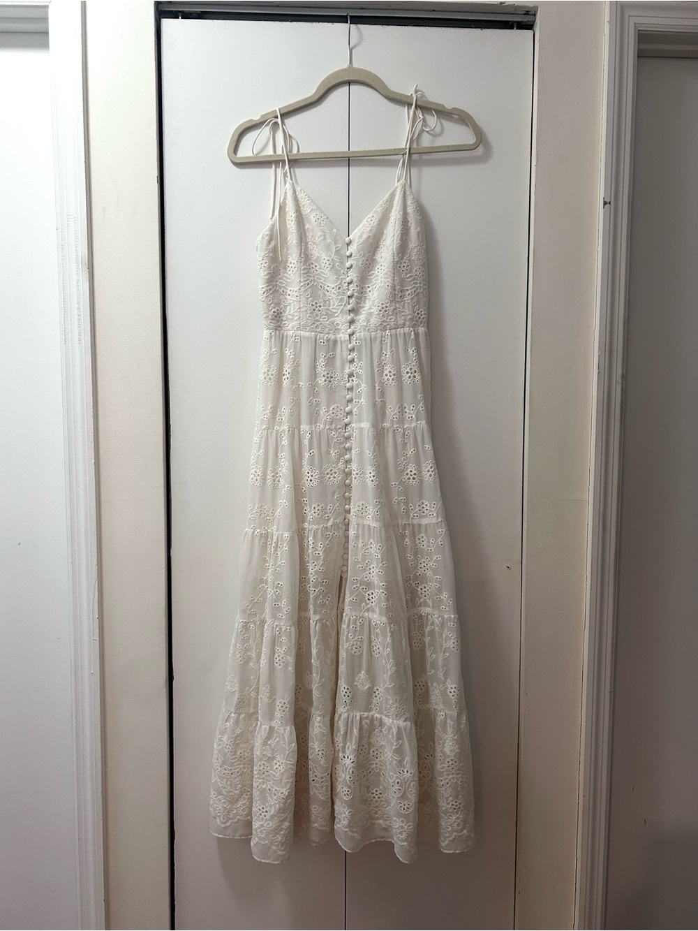 Alice and Olivia Shanti Eyelet Maxi Dress | Size 4 - Picture 2 of 7